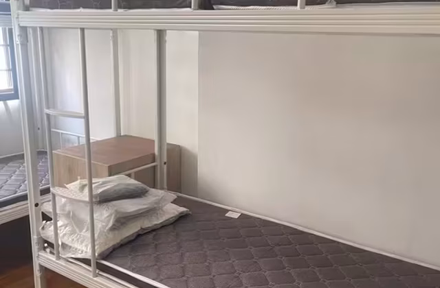 单间出租 • 兀兰 • 706 Woodlands Drive 40 • S$500 • 5房(4臥室) • 普通房