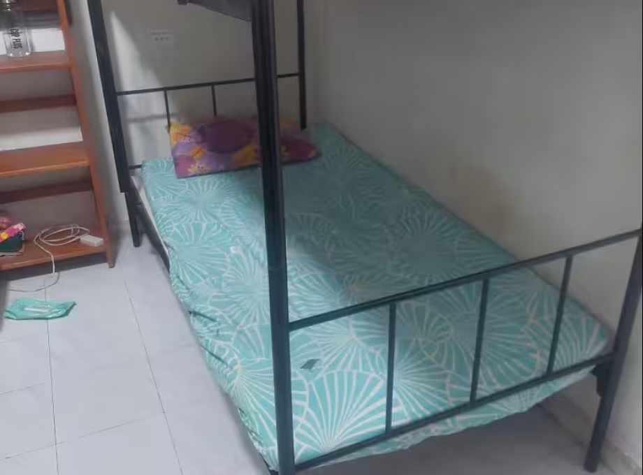 单间出租 • 武吉巴督 • 231 Bukit Batok East Avenue 5 • S$350 • 3房(2臥室) • 床位出租 照片