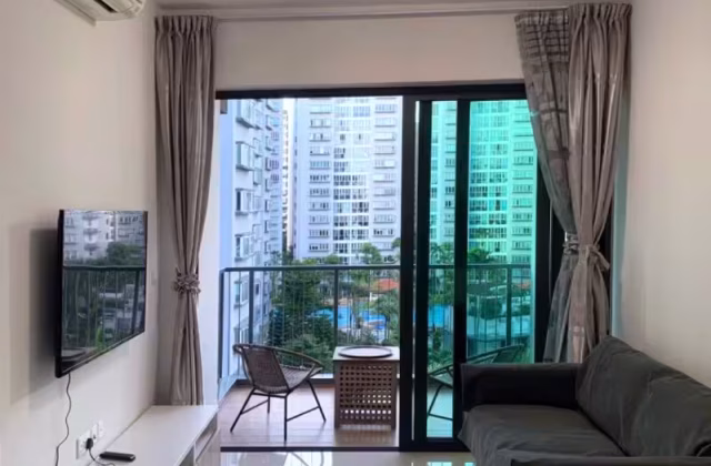 整套出租 • 后港 •  Kingsford Waterbay • S$3200 • 住宅公寓 • 614ft² / 57m²
