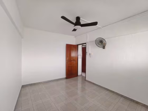 单间出租 • 裕廊东 • 310 Jurong East Street 32 • S$800 • 4房(3臥室) • 普通房 照片