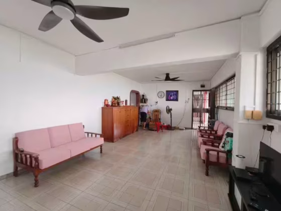 单间出租 • 裕廊东 • 310 Jurong East Street 32 • S$800 • 4房(3臥室) • 普通房 照片