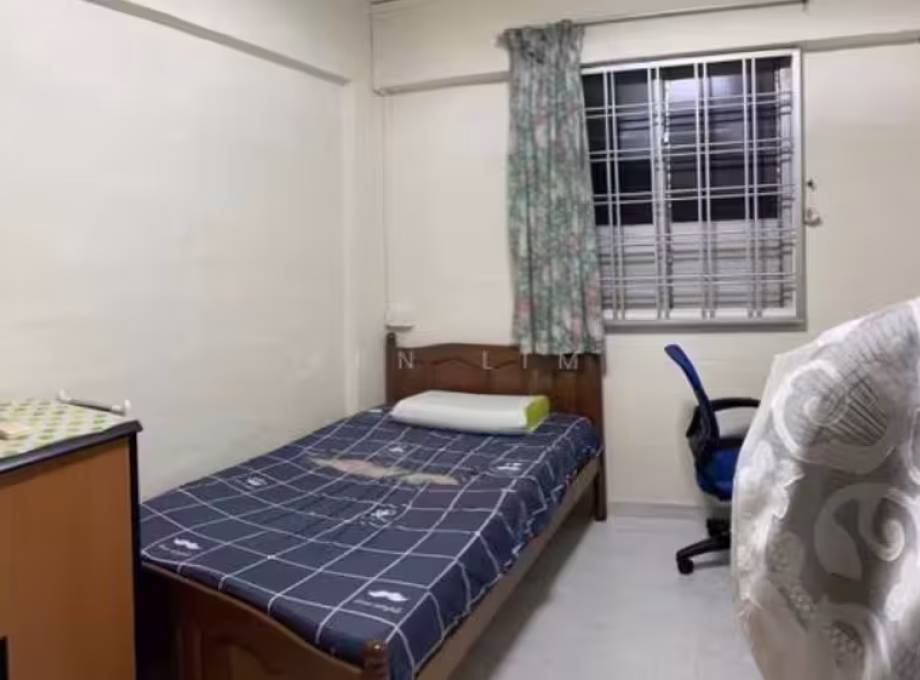 单间出租 • 金文泰 • 335 Clementi Avenue 2 • S$950 • 3房(2臥室) • 普通房 照片