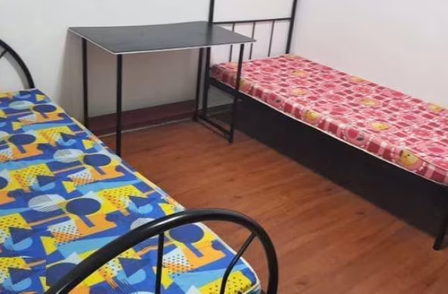 单间出租 • 后港 • 130 Lorong Ah Soo • S$400 • 3房(2臥室) • 床位出租