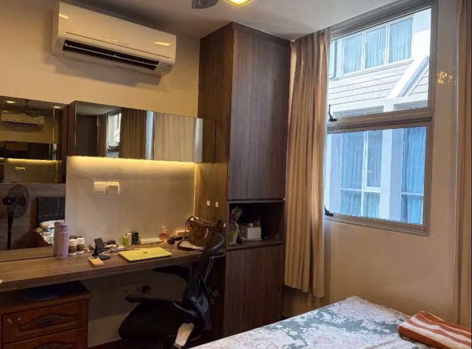 单间出租 • 后港 •  Charlton Residences • S$1500 • 联排排屋 • 主人房 照片
