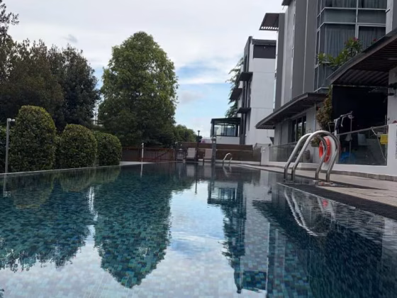 单间出租 • 后港 •  Charlton Residences • S$1500 • 联排排屋 • 主人房 照片