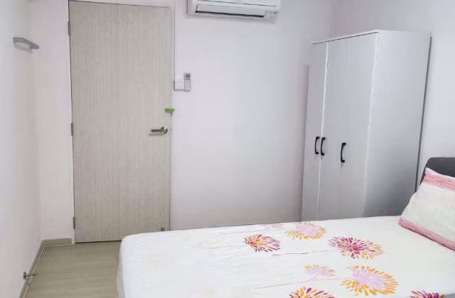 单间出租 • 三巴旺 • 354A Admiralty Drive • S$750 • 4房(3臥室) • 普通房