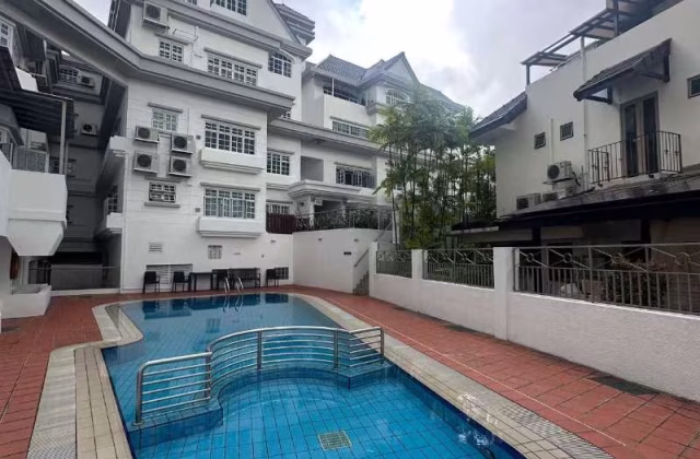 单间出租 • 实龙岗 •  8 Eden Grove • S$980 • 住宅公寓 • 普通房