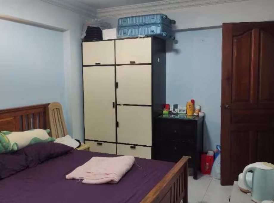 单间出租 • 宏茂桥 • 612 Ang Mo Kio Avenue 4 • S$1000 • 3房(2臥室) • 佣人房 照片