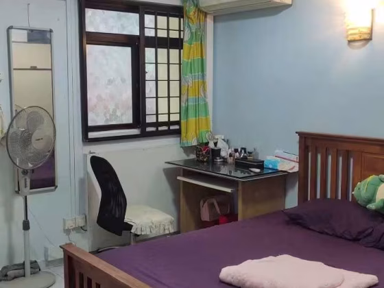 单间出租 • 宏茂桥 • 612 Ang Mo Kio Avenue 4 • S$1000 • 3房(2臥室) • 佣人房 照片