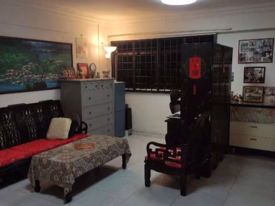 单间出租 • 宏茂桥 • 612 Ang Mo Kio Avenue 4 • S$1000 • 3房(2臥室) • 佣人房 照片