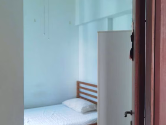 单间出租 • 裕廊东 •  Parc Oasis • S$1200 • 4房(3臥室) • 普通房 照片