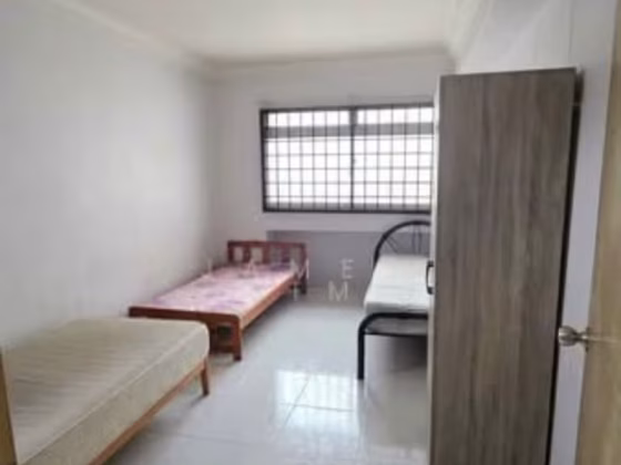 单间出租 • 淡滨尼 • 352 Tampines Street 33 • S$450 • 3房(2臥室) • 床位出租 照片