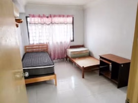 单间出租 • 淡滨尼 • 352 Tampines Street 33 • S$450 • 3房(2臥室) • 床位出租 照片