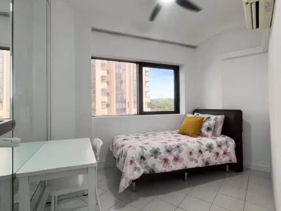 单间出租 • 勿洛 •  Bayshore Park • S$1050 • 住宅公寓 • 普通房 照片