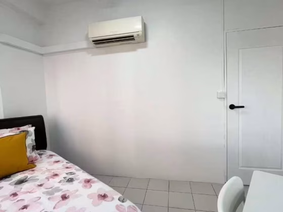 单间出租 • 勿洛 •  Bayshore Park • S$1050 • 住宅公寓 • 普通房 照片
