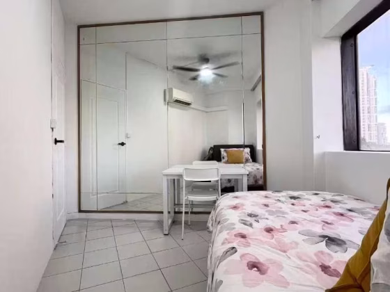 单间出租 • 勿洛 •  Bayshore Park • S$1050 • 住宅公寓 • 普通房 照片