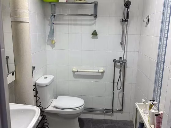 单间出租 • 勿洛 • 723 Bedok Reservoir Road • S$1300 • 3房(2臥室) • 普通房 照片