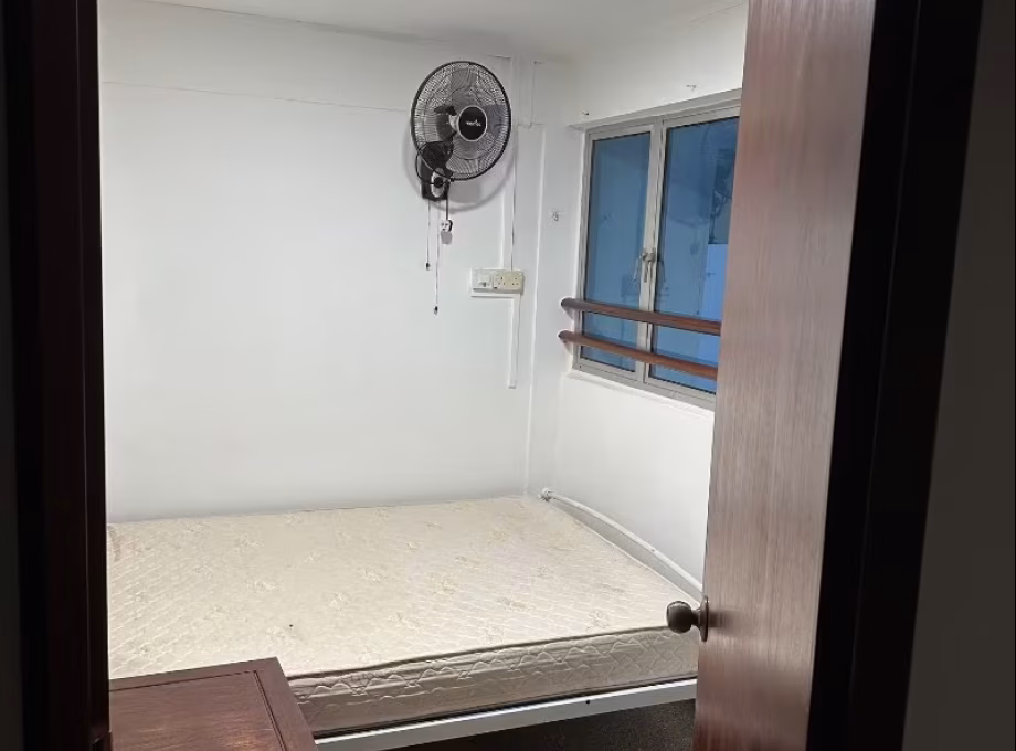单间出租 • 淡滨尼 • 111 Tampines Street 11 • S$900 • 4房(3臥室) • 普通房 照片
