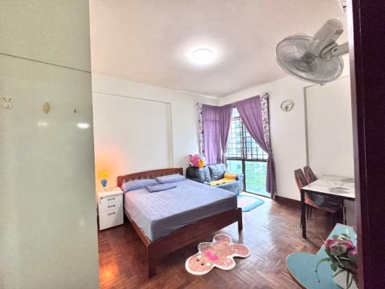 单间出租 • 裕廊东 •  Parc Oasis • S$1800 • 共管公寓 • 主人房 照片