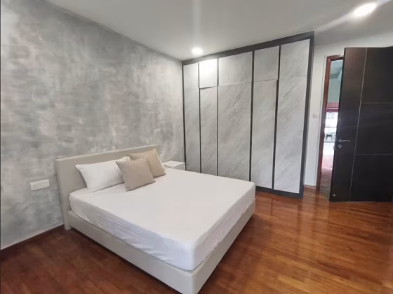 整套出租 • 实龙岗 •  Botanique At Bartley • S$2300 • 无电梯公寓 • 300ft² / 27m² 照片