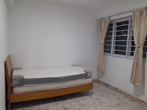 单间出租 • 实龙岗 • 107 Serangoon North Avenue 1 • S$800 • 3房(2臥室) • 普通房 照片