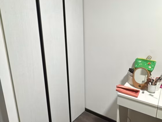 单间出租 • 义顺 •  Symphony Suites • S$1400 • 共管公寓 • 普通房 照片