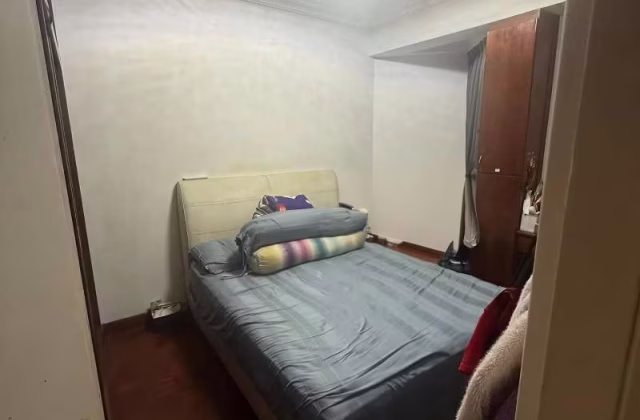 单间出租 • 义顺 •  Orchid Park Condominium • S$1150 • 共管公寓 • 普通房