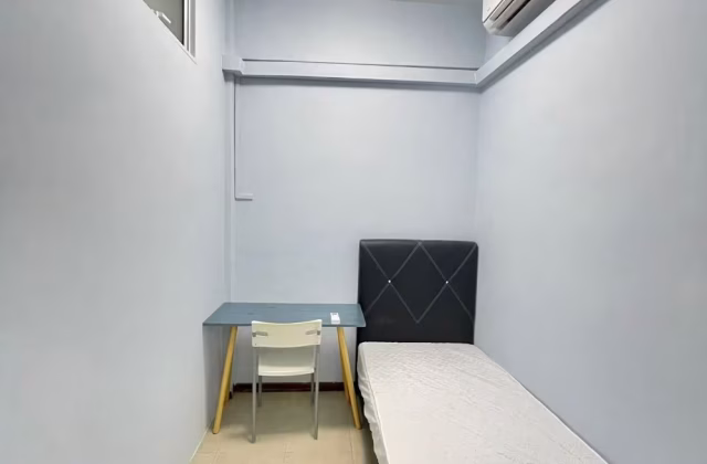 单间出租 • 芽笼 •  Lorong 8 Geylang • S$950 • 住宅公寓 • 普通房