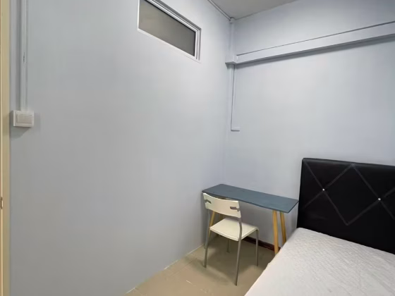 单间出租 • 芽笼 •  Lorong 8 Geylang • S$900 • 住宅公寓 • 普通房 照片