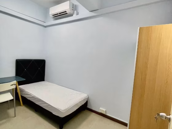 单间出租 • 芽笼 •  Lorong 8 Geylang • S$900 • 住宅公寓 • 普通房 照片
