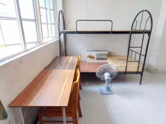 单间出租 • 兀兰 • 173 Woodlands Street 13 • S$450 • 3房(2臥室) • 床位出租 照片