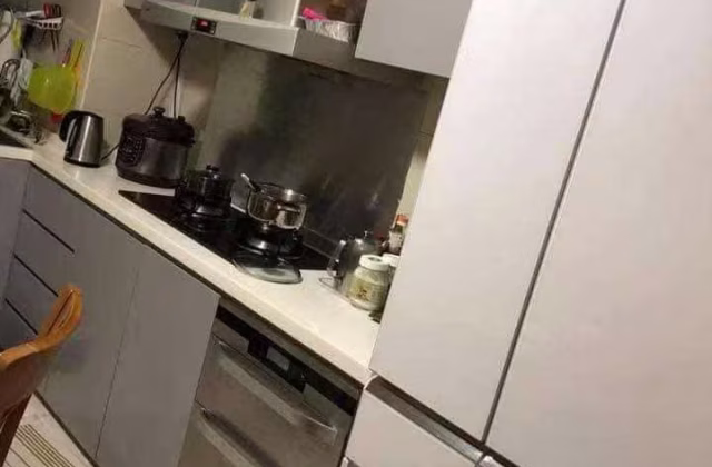 单间出租 • 淡滨尼 • 871A Tampines Street 84 • S$1200 • 4房(3臥室) • 佣人房