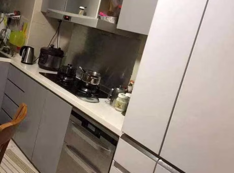 单间出租 • 淡滨尼 • 871A Tampines Street 84 • S$1200 • 4房(3臥室) • 佣人房 照片