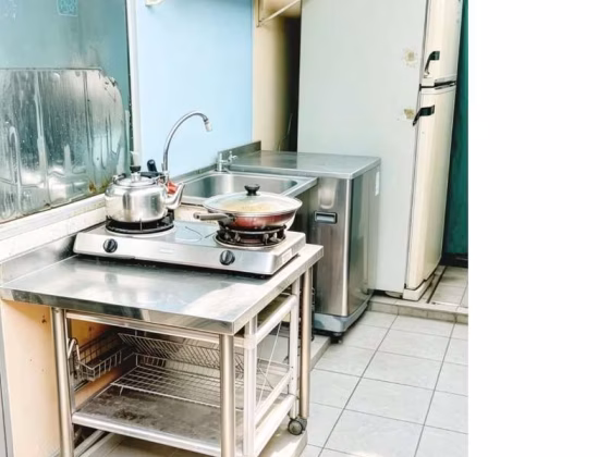 单间出租 • 诺维娜 • 45 Jalan Bahagia • S$950 • 3房(2臥室) • 普通房 照片