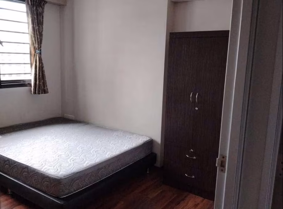 单间出租 • 榜鹅 • 120B Edgedale Plains • S$750 • 4房(3臥室) • 普通房 照片