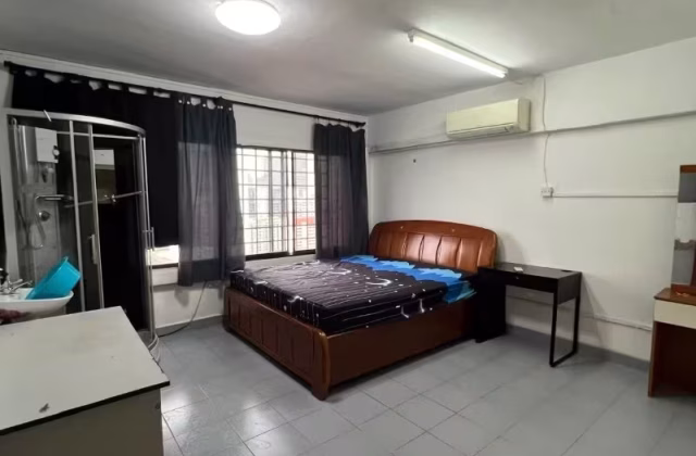 单间出租 • 欧南 •  People's Park Complex • S$1400 • 住宅公寓 • 普通房
