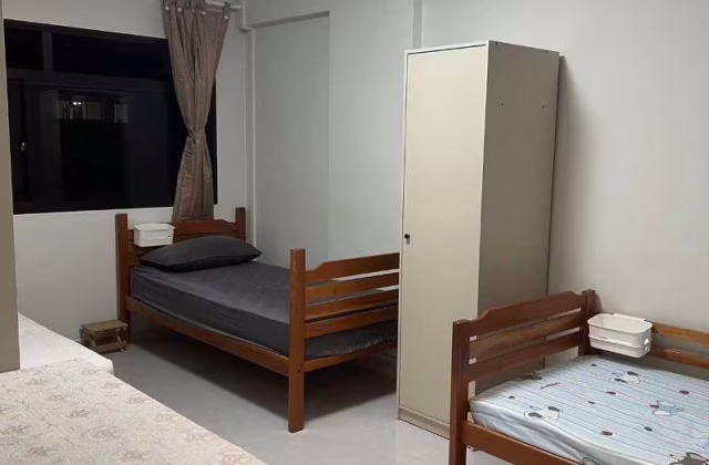 单间出租 • 兀兰 • 175 Woodlands Street 13 • S$500 • 5房(4臥室) • 床位出租