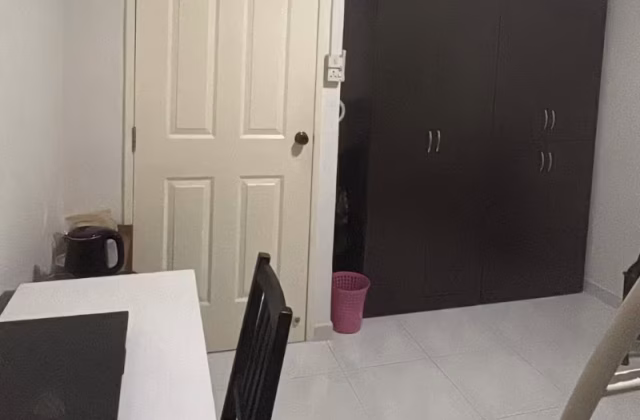 单间出租 • 淡滨尼 • 361 Tampines Street 34 • S$550 • 4房(3臥室) • 普通房