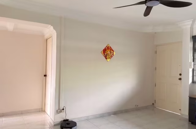 单间出租 • 淡滨尼 • 361 Tampines Street 34 • S$550 • 4房(3臥室) • 普通房