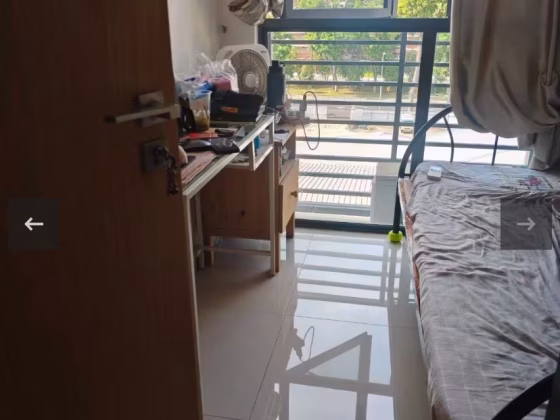 单间出租 • 后港 •  Midtown Residences • S$900 • 住宅公寓 • 佣人房 照片
