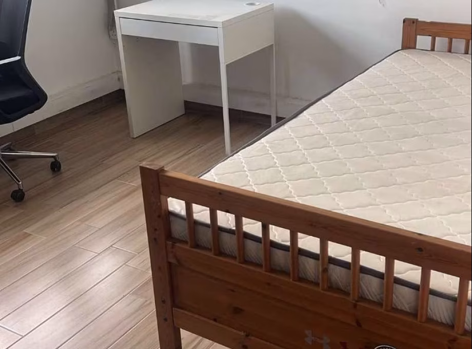 单间出租 • 马林百列 • 3 Marine Terrace • S$1700 • 5房(4臥室) • 普通房 照片