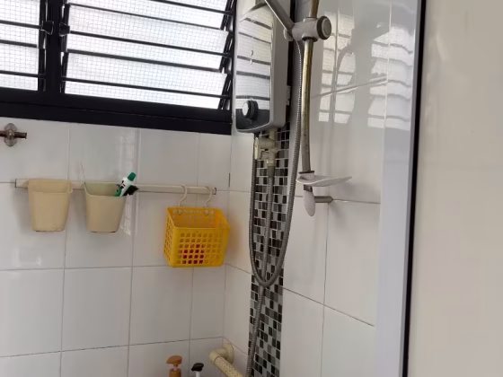 单间出租 • 金文泰 • 330 Clementi Avenue 2 • S$950 • 4房(3臥室) • 普通房 照片