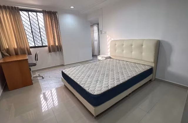 单间出租 • 芽笼 •  City Plaza • S$1650 • 住宅公寓 • 主人房