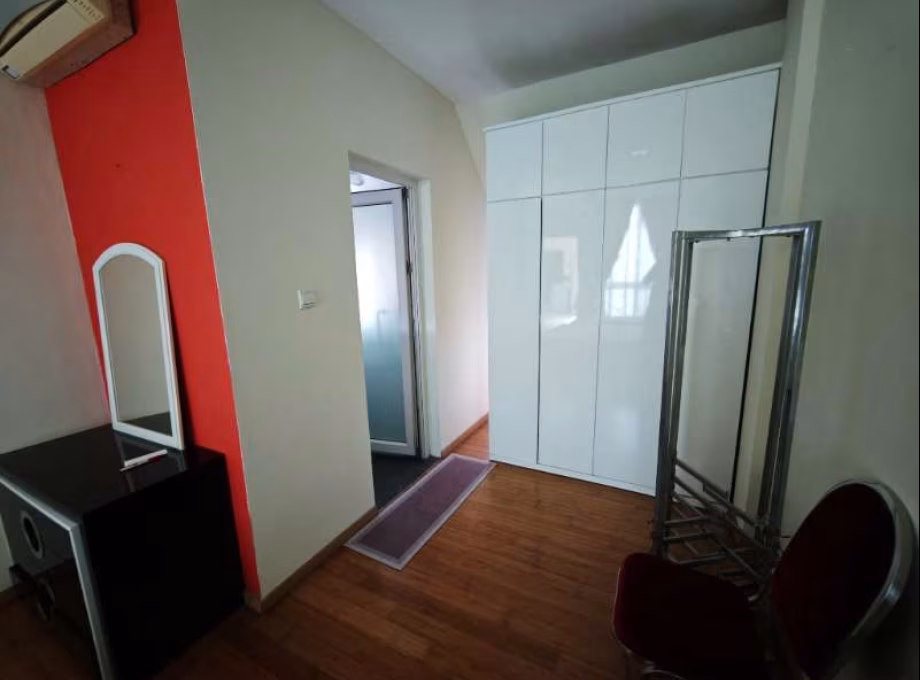 单间出租 • 芽笼 • JALAN CHENGKEK (369250) • S$1600 • 联排排屋 • 主人房 照片