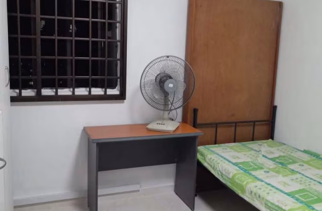 单间出租 • 勿洛 • 15 Bedok South Road • S$700 • 3房(2臥室) • 普通房