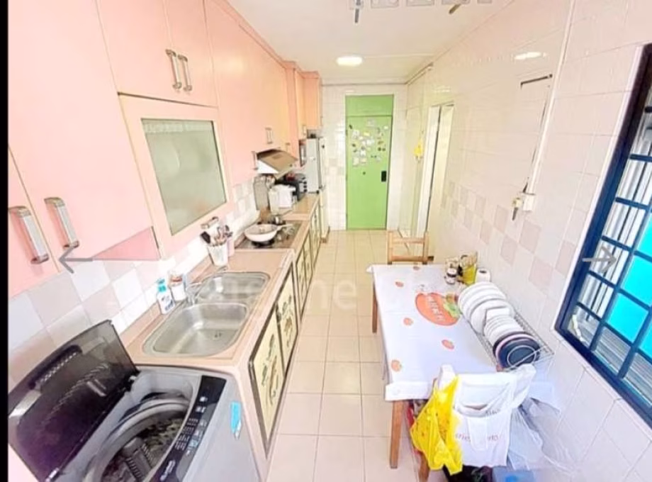 房屋出售 • 裕廊西 • 668A Jurong West Street 64 • S$580000 • 3房(2臥室) • 915ft² / 85m² 照片