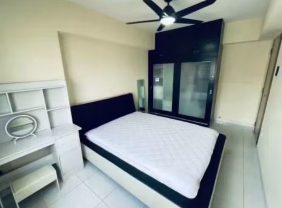 单间出租 • 蔡厝港 • 689B Choa Chu Kang Drive • S$1200 • 5房(4臥室) • 普通房 照片