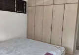 单间出租 • 巴西立 • 512 Pasir Ris Street 52 • S$1250 • 5房(4臥室) • 主人房