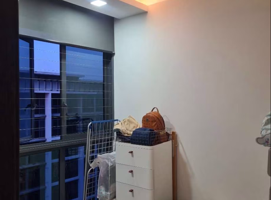 单间出租 • 义顺 •  Symphony Suites • S$1200 • 住宅公寓 • 普通房 照片