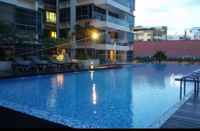 单间出租 • 芽笼 •  Atrium Residences • S$1800 • 住宅公寓 • 主人房
